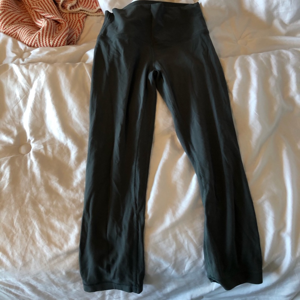 Grey/blue cropped lululemon leggings